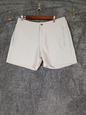 Title Nine Womens  Cream Flat-Front Athletic Shorts Stetchy Casual Hiking Sz 10